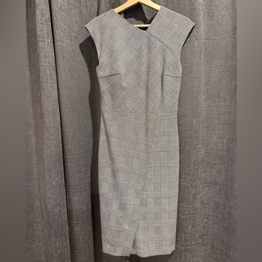 Hugo Boss Black and White Asymmetrical Wool Shift Dress